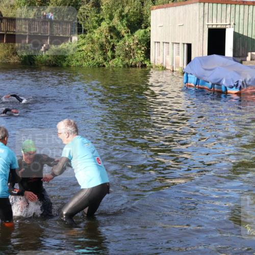 31.08.2025 - Elbe Triathlon Hamburg Luisa Fischer http://msf.ph/oto/8671492 31.08.2025 08:31:20 Schwimmen 219 meine-sportfotos.de