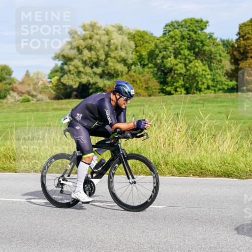 31.08.2025 - Elbe Triathlon Hamburg Michael Burmester http://msf.ph/oto/8671511 31.08.2025 10:03:06 Radfahren 495, 515, 588, 696, 777, 828, 834 meine-sportfotos.de