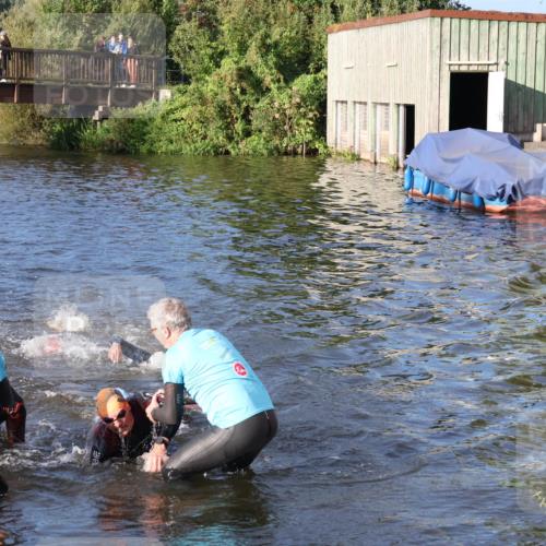 31.08.2025 - Elbe Triathlon Hamburg Luisa Fischer http://msf.ph/oto/8671522 31.08.2025 08:31:34 Schwimmen 169, 180, 189, 208, 211, 227 meine-sportfotos.de