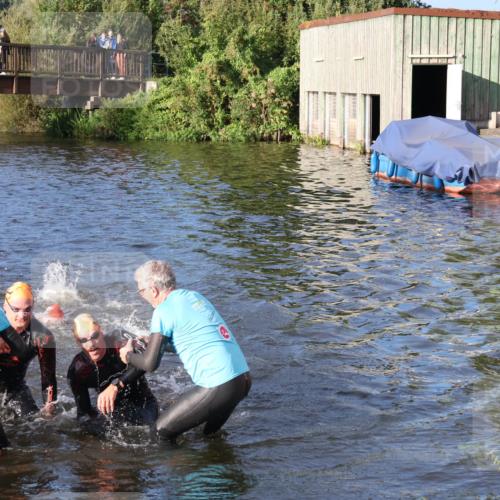 31.08.2025 - Elbe Triathlon Hamburg Luisa Fischer http://msf.ph/oto/8671524 31.08.2025 08:31:34 Schwimmen 169, 180, 189, 208, 211, 227 meine-sportfotos.de