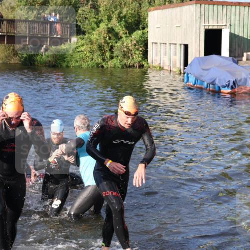 31.08.2025 - Elbe Triathlon Hamburg Luisa Fischer http://msf.ph/oto/8671547 31.08.2025 08:31:37 Schwimmen 169, 180, 189, 208, 211, 227 meine-sportfotos.de