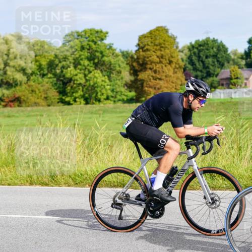 31.08.2025 - Elbe Triathlon Hamburg Michael Burmester http://msf.ph/oto/8671548 31.08.2025 10:03:09 Radfahren 515, 588, 674, 760, 777, 828, 834 meine-sportfotos.de