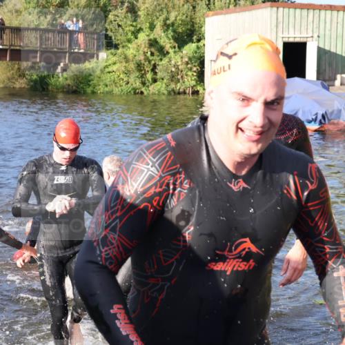 31.08.2025 - Elbe Triathlon Hamburg Luisa Fischer http://msf.ph/oto/8671565 31.08.2025 08:31:39 Schwimmen 169, 180, 189, 207, 208, 211, 227 meine-sportfotos.de