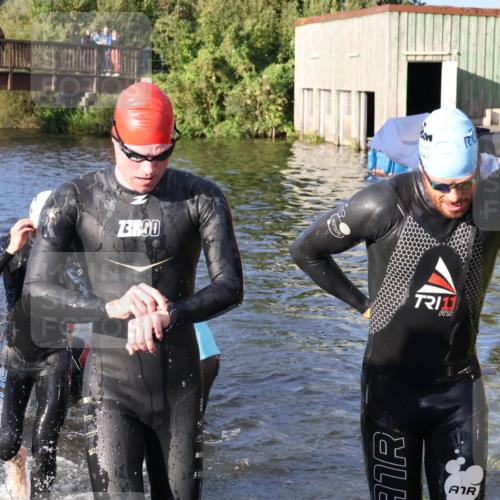 31.08.2025 - Elbe Triathlon Hamburg Luisa Fischer http://msf.ph/oto/8671577 31.08.2025 08:31:40 Schwimmen 169, 180, 189, 207, 208, 211, 227 meine-sportfotos.de