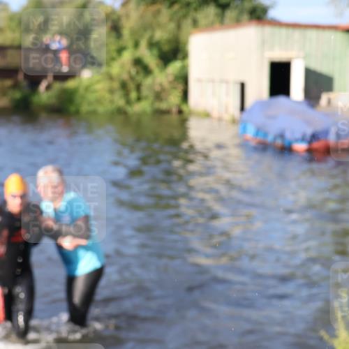 31.08.2025 - Elbe Triathlon Hamburg Luisa Fischer http://msf.ph/oto/8671600 31.08.2025 08:31:45 Schwimmen 182, 189, 207, 227 meine-sportfotos.de