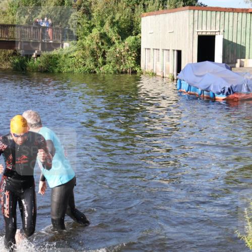 31.08.2025 - Elbe Triathlon Hamburg Luisa Fischer http://msf.ph/oto/8671607 31.08.2025 08:31:45 Schwimmen 182, 189, 207, 227 meine-sportfotos.de