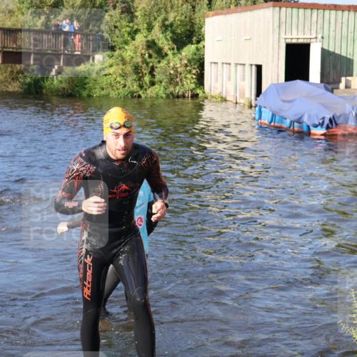 31.08.2025 - Elbe Triathlon Hamburg Luisa Fischer http://msf.ph/oto/8671620 31.08.2025 08:31:47 Schwimmen 182, 189, 207 meine-sportfotos.de