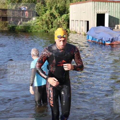 31.08.2025 - Elbe Triathlon Hamburg Luisa Fischer http://msf.ph/oto/8671626 31.08.2025 08:31:47 Schwimmen 182, 189, 207 meine-sportfotos.de
