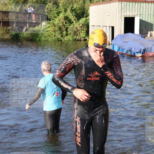 31.08.2025 - Elbe Triathlon Hamburg Luisa Fischer http://msf.ph/oto/8671629 31.08.2025 08:31:48 Schwimmen 182, 207, 216 meine-sportfotos.de