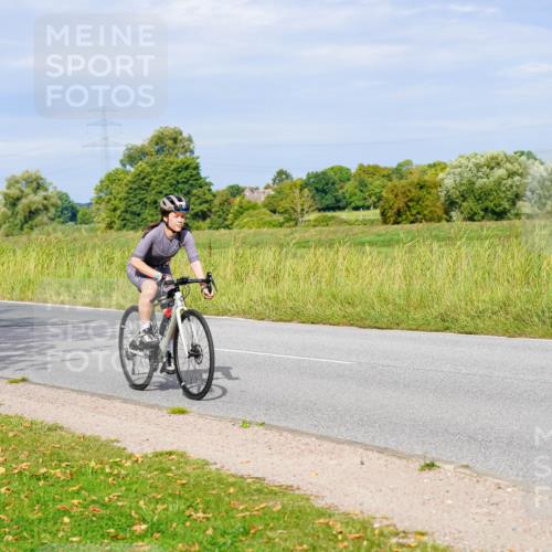 31.08.2025 - Elbe Triathlon Hamburg Michael Burmester http://msf.ph/oto/8671637 31.08.2025 10:03:21 Radfahren 510, 595, 603, 658, 816, 901, 915 meine-sportfotos.de