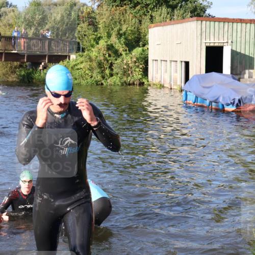 31.08.2025 - Elbe Triathlon Hamburg Luisa Fischer http://msf.ph/oto/8671658 31.08.2025 08:31:55 Schwimmen 182, 216 meine-sportfotos.de