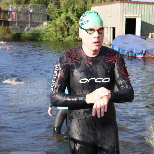 31.08.2025 - Elbe Triathlon Hamburg Luisa Fischer http://msf.ph/oto/8671693 31.08.2025 08:31:59 Schwimmen 216 meine-sportfotos.de