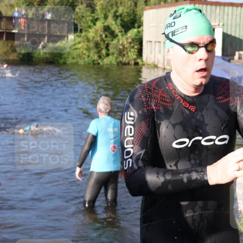 31.08.2025 - Elbe Triathlon Hamburg Luisa Fischer http://msf.ph/oto/8671696 31.08.2025 08:32:00 Schwimmen 216 meine-sportfotos.de