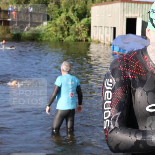 31.08.2025 - Elbe Triathlon Hamburg Luisa Fischer http://msf.ph/oto/8671699 31.08.2025 08:32:00 Schwimmen 216 meine-sportfotos.de
