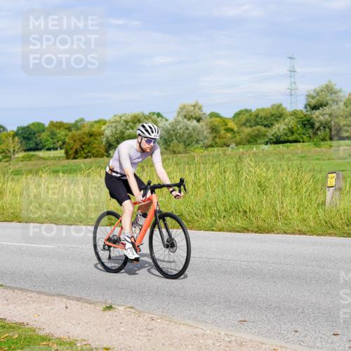 31.08.2025 - Elbe Triathlon Hamburg Michael Burmester http://msf.ph/oto/8671716 31.08.2025 10:03:31 Radfahren 419, 466, 609, 657, 749 meine-sportfotos.de