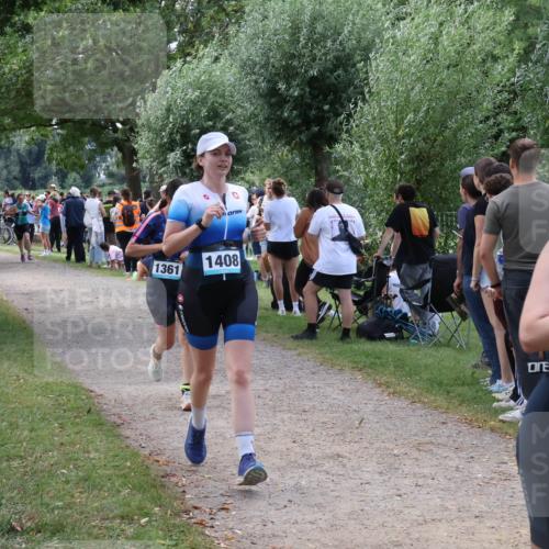 31.08.2025 - Elbe Triathlon Hamburg Luisa Fischer http://msf.ph/oto/8671722 31.08.2025 11:58:37 Laufen 1361, 1408, 13 meine-sportfotos.de
