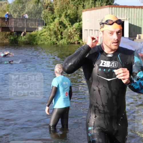 31.08.2025 - Elbe Triathlon Hamburg Luisa Fischer http://msf.ph/oto/8671728 31.08.2025 08:32:12 Schwimmen 166, 185 meine-sportfotos.de