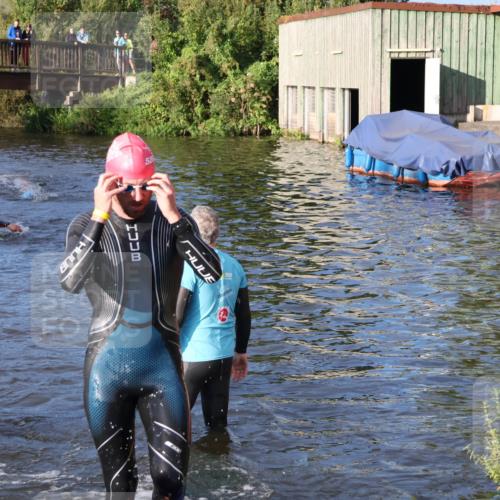 31.08.2025 - Elbe Triathlon Hamburg Luisa Fischer http://msf.ph/oto/8671745 31.08.2025 08:32:18 Schwimmen 185 meine-sportfotos.de