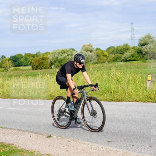 31.08.2025 - Elbe Triathlon Hamburg Michael Burmester http://msf.ph/oto/8671760 31.08.2025 10:03:35 Radfahren 419, 466, 609, 657, 749 meine-sportfotos.de