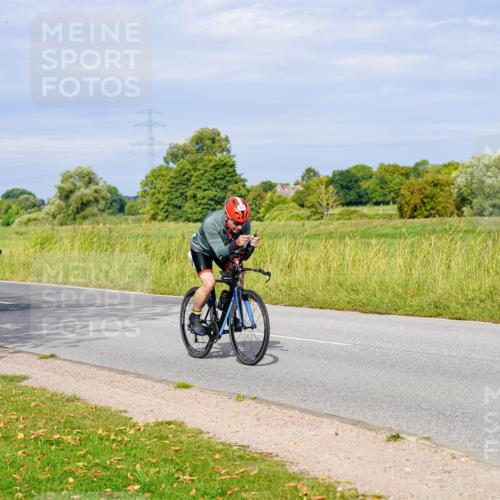 31.08.2025 - Elbe Triathlon Hamburg Michael Burmester http://msf.ph/oto/8671776 31.08.2025 10:03:42 Radfahren 547, 671, 695, 713, 728, 771, 778, 807 meine-sportfotos.de