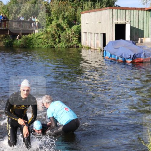 31.08.2025 - Elbe Triathlon Hamburg Luisa Fischer http://msf.ph/oto/8671824 31.08.2025 08:32:39 Schwimmen 181, 215, 231, 234, 237 meine-sportfotos.de