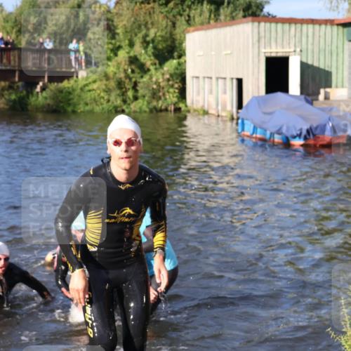 31.08.2025 - Elbe Triathlon Hamburg Luisa Fischer http://msf.ph/oto/8671840 31.08.2025 08:32:41 Schwimmen 181, 215, 231, 234, 237 meine-sportfotos.de