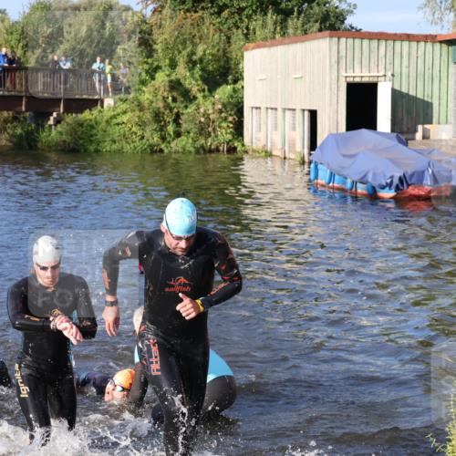 31.08.2025 - Elbe Triathlon Hamburg Luisa Fischer http://msf.ph/oto/8671854 31.08.2025 08:32:42 Schwimmen 181, 215, 231, 234, 237 meine-sportfotos.de