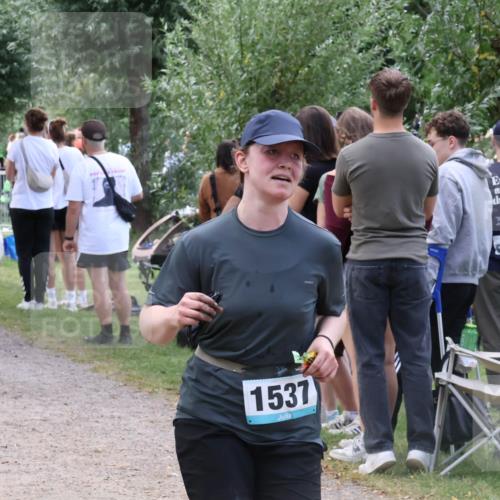 31.08.2025 - Elbe Triathlon Hamburg Luisa Fischer http://msf.ph/oto/8671868 31.08.2025 12:00:21 Laufen 1537 meine-sportfotos.de