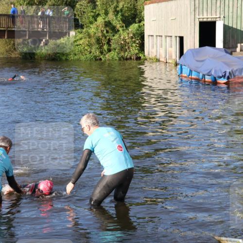 31.08.2025 - Elbe Triathlon Hamburg Luisa Fischer http://msf.ph/oto/8671878 31.08.2025 08:33:06 Schwimmen 192 meine-sportfotos.de