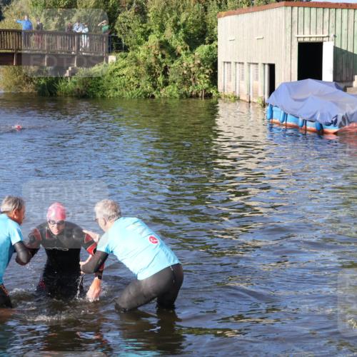 31.08.2025 - Elbe Triathlon Hamburg Luisa Fischer http://msf.ph/oto/8671887 31.08.2025 08:33:07 Schwimmen 192 meine-sportfotos.de