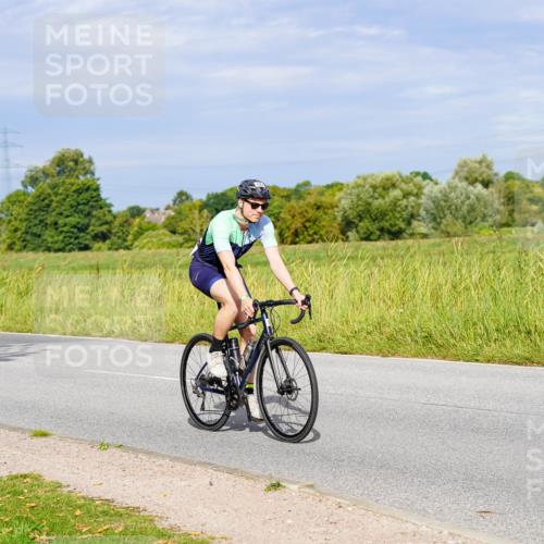 31.08.2025 - Elbe Triathlon Hamburg Michael Burmester http://msf.ph/oto/8671889 31.08.2025 10:03:53 Radfahren 422, 528, 533, 577, 781 meine-sportfotos.de
