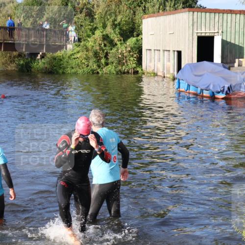 31.08.2025 - Elbe Triathlon Hamburg Luisa Fischer http://msf.ph/oto/8671901 31.08.2025 08:33:09 Schwimmen 192 meine-sportfotos.de