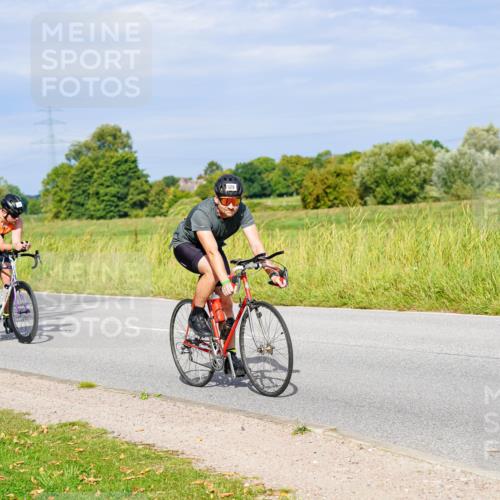 31.08.2025 - Elbe Triathlon Hamburg Michael Burmester http://msf.ph/oto/8671940 31.08.2025 10:03:58 Radfahren 422, 528, 577, 781, 856 meine-sportfotos.de