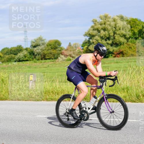 31.08.2025 - Elbe Triathlon Hamburg Michael Burmester http://msf.ph/oto/8671968 31.08.2025 10:03:59 Radfahren 422, 528, 577, 781, 856 meine-sportfotos.de
