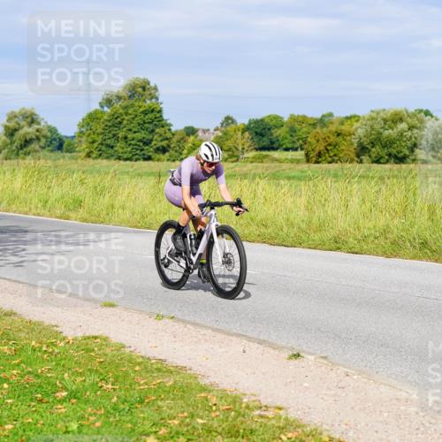 31.08.2025 - Elbe Triathlon Hamburg Michael Burmester http://msf.ph/oto/8671973 31.08.2025 10:04:01 Radfahren 422, 528, 856 meine-sportfotos.de