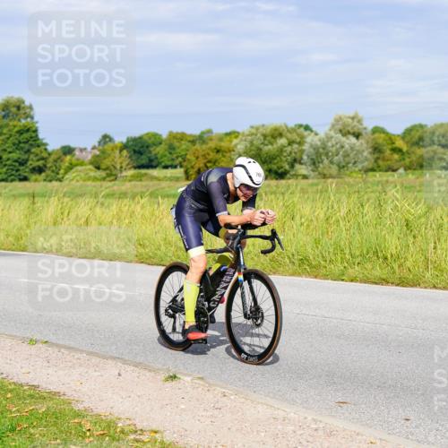 31.08.2025 - Elbe Triathlon Hamburg Michael Burmester http://msf.ph/oto/8671992 31.08.2025 10:04:06 Radfahren 407, 903 meine-sportfotos.de