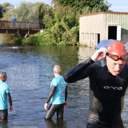 31.08.2025 - Elbe Triathlon Hamburg Luisa Fischer http://msf.ph/oto/8672003 31.08.2025 08:33:41 Schwimmen 195 meine-sportfotos.de