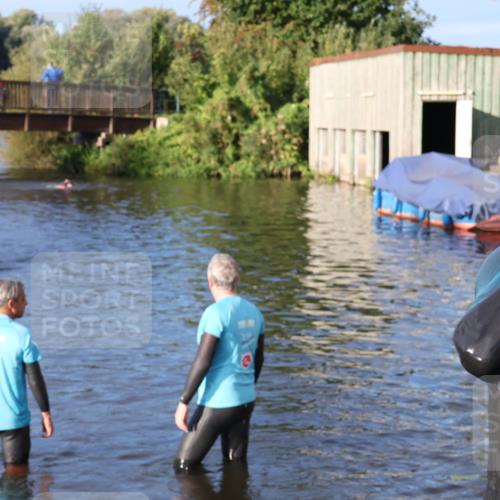 31.08.2025 - Elbe Triathlon Hamburg Luisa Fischer http://msf.ph/oto/8672004 31.08.2025 08:33:41 Schwimmen 195 meine-sportfotos.de