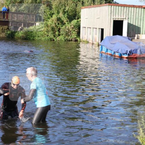31.08.2025 - Elbe Triathlon Hamburg Luisa Fischer http://msf.ph/oto/8672011 31.08.2025 08:33:58 Schwimmen 168 meine-sportfotos.de