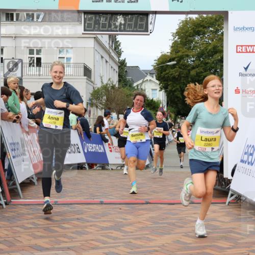 31.08.2025 - 21. Blankeneser Heldenlauf Strokosch-Dieckow http://msf.ph/oto/8672013 31.08.2025 10:31:49 Ziel 2077, 2407, 2280, 2462, 2340, 2278 meine-sportfotos.de