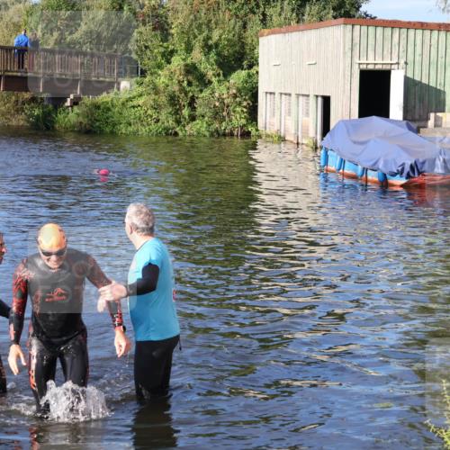 31.08.2025 - Elbe Triathlon Hamburg Luisa Fischer http://msf.ph/oto/8672020 31.08.2025 08:33:58 Schwimmen 168 meine-sportfotos.de