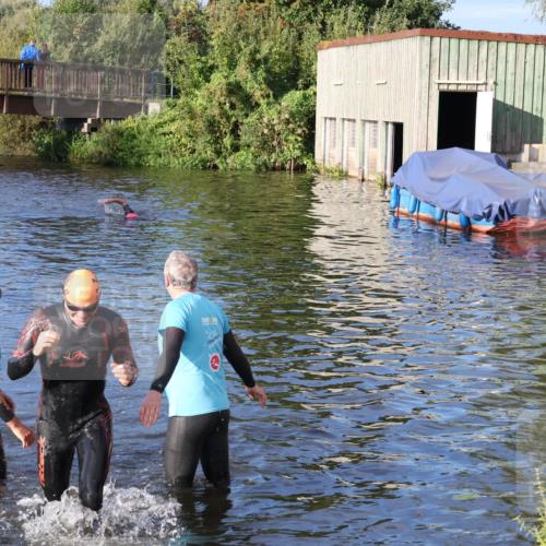 31.08.2025 - Elbe Triathlon Hamburg Luisa Fischer http://msf.ph/oto/8672023 31.08.2025 08:33:59 Schwimmen 168 meine-sportfotos.de