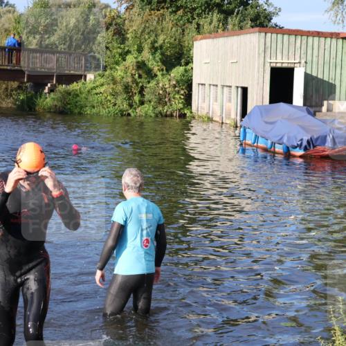 31.08.2025 - Elbe Triathlon Hamburg Luisa Fischer http://msf.ph/oto/8672034 31.08.2025 08:34:00 Schwimmen 168 meine-sportfotos.de