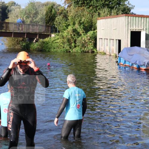 31.08.2025 - Elbe Triathlon Hamburg Luisa Fischer http://msf.ph/oto/8672038 31.08.2025 08:34:00 Schwimmen 168 meine-sportfotos.de
