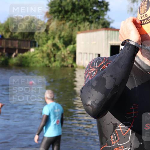 31.08.2025 - Elbe Triathlon Hamburg Luisa Fischer http://msf.ph/oto/8672050 31.08.2025 08:34:02 Schwimmen 168 meine-sportfotos.de