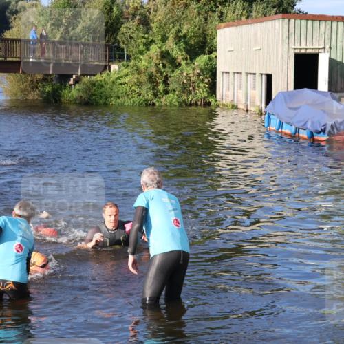 31.08.2025 - Elbe Triathlon Hamburg Luisa Fischer http://msf.ph/oto/8672055 31.08.2025 08:34:20 Schwimmen 177, 193, 199, 239 meine-sportfotos.de