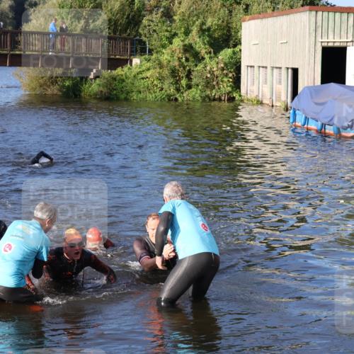 31.08.2025 - Elbe Triathlon Hamburg Luisa Fischer http://msf.ph/oto/8672057 31.08.2025 08:34:22 Schwimmen 177, 193, 199, 239 meine-sportfotos.de