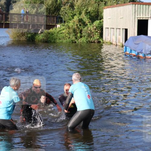 31.08.2025 - Elbe Triathlon Hamburg Luisa Fischer http://msf.ph/oto/8672061 31.08.2025 08:34:22 Schwimmen 177, 193, 199, 239 meine-sportfotos.de