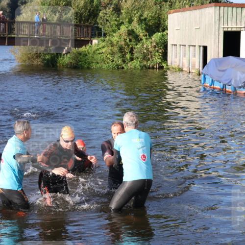 31.08.2025 - Elbe Triathlon Hamburg Luisa Fischer http://msf.ph/oto/8672062 31.08.2025 08:34:23 Schwimmen 175, 177, 193, 199, 239 meine-sportfotos.de
