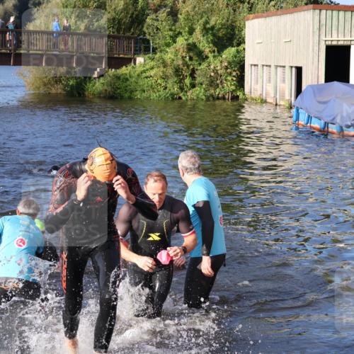 31.08.2025 - Elbe Triathlon Hamburg Luisa Fischer http://msf.ph/oto/8672073 31.08.2025 08:34:24 Schwimmen 175, 177, 193, 199, 239 meine-sportfotos.de